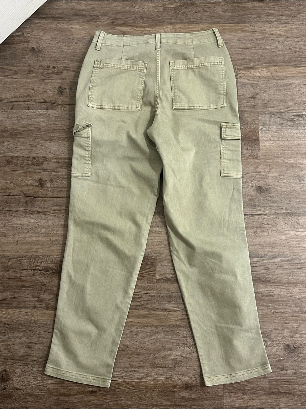 Universal Threads Pants - Picture 3 of 3